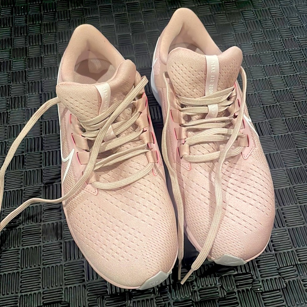 Pink Nike 10.5M Sneakers
